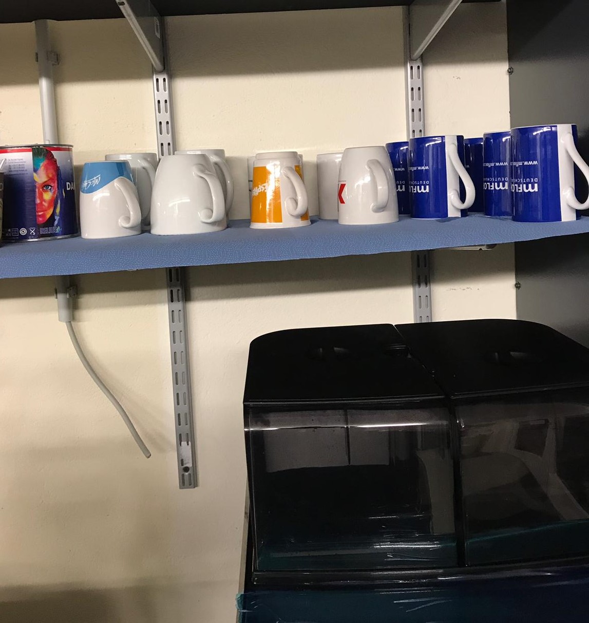 Alle Tassen im Schrank